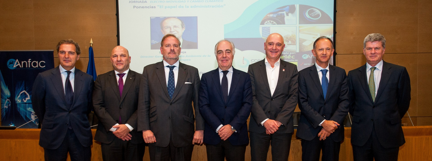 RENAULT TRUCKS "SWITCH TO ELECTRIC" EXPONE SU VISIÓN DEL TRANSPORTE: EFICIENCIA Y ELECTRO-MOVILIDAD